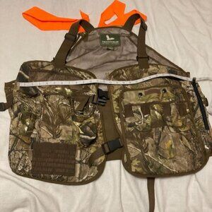 Real Tree camo hunting vest like new L/2XL